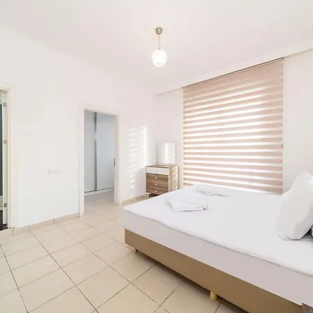 Refreshing House With Private Pool In Antalya 베렉