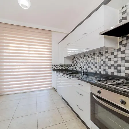 Refreshing House With Private Pool In Antalya *
