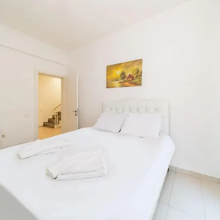 Refreshing House With Private Pool In Antalya 아파트 베렉